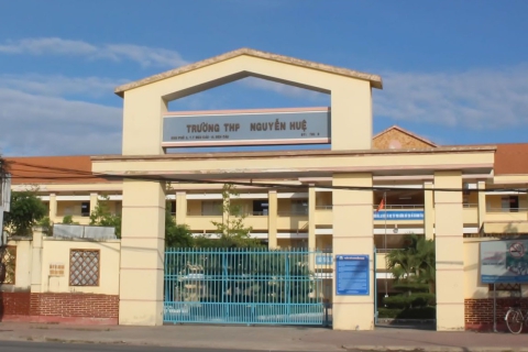 Tây Ninh: Trường rung lắc, hơn 700 học sinh phải sơ tán