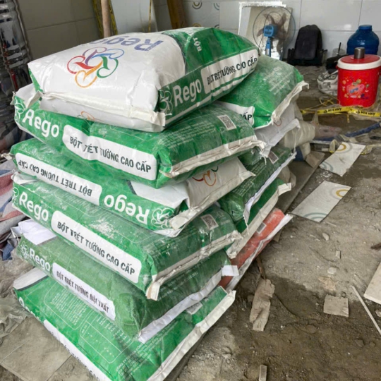 Sơn nội thất bóng mờ cao cấp EasyClean – R3300