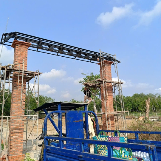 THI CÔNG CỬA CÔNG TÂY NINH